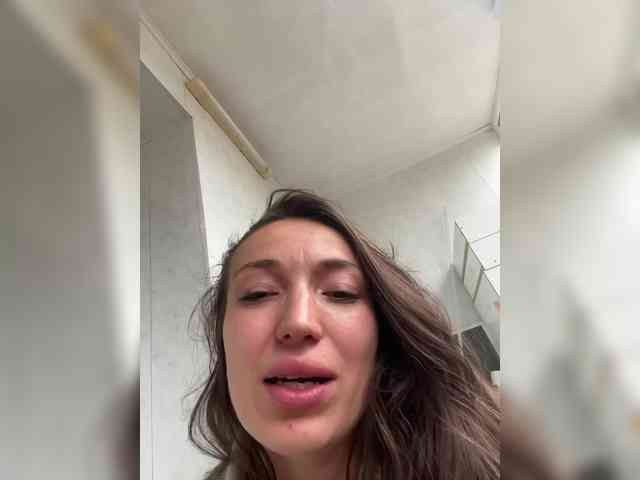 LoversVictory69's chat room