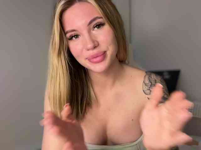 SquirtalPussy's chat room