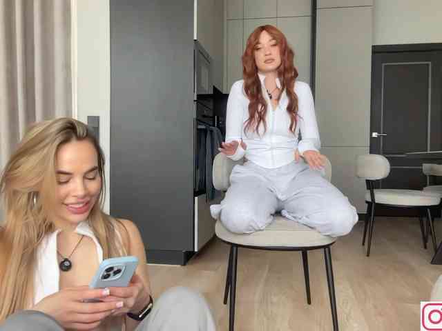 diffgirls1-1's chat room