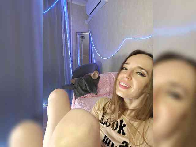 A_R_T_A's chat room