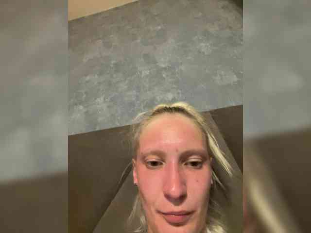 Oxxikssa's chat room