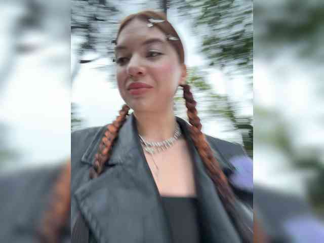 LINA69FEMDOM's chat room