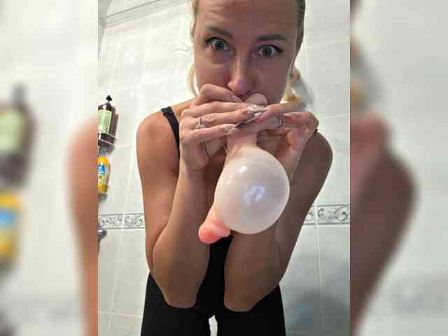 ARotikA1's chat room