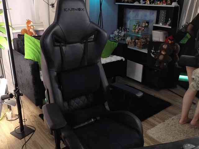 Kira_Li_Lime's chat room