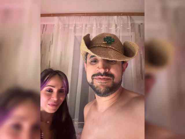 VIP17CoupleDream's chat room