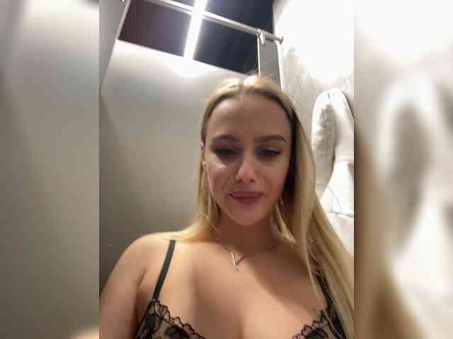 _Katrinka_'s chat room