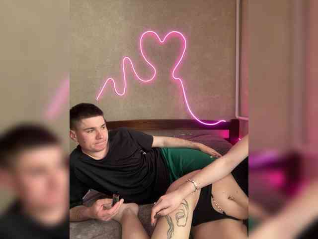 LeoCouple's chat room