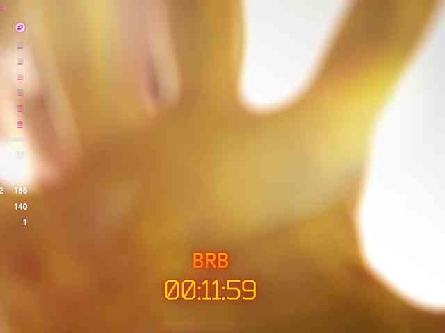 _Lady_M_'s chat room