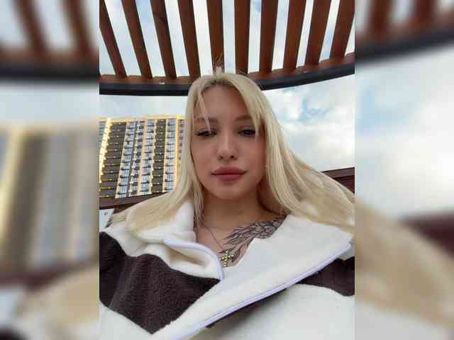 Cristi-Candy's chat room