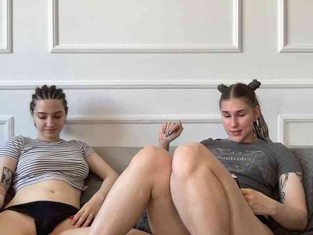 yoursweettreats's chat room