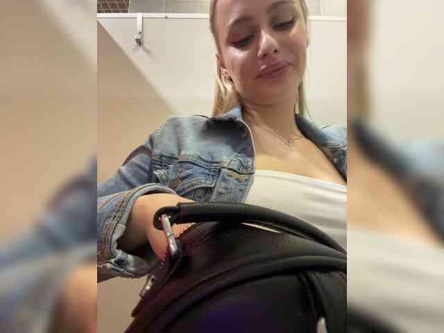 _Katrinka_'s chat room