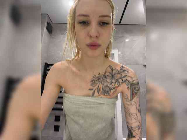 Cristi-Candy's chat room