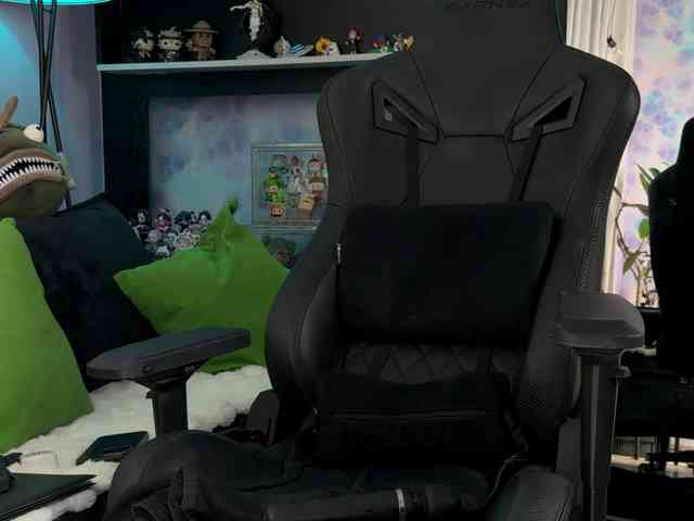 Kira_Li_Lime's chat room