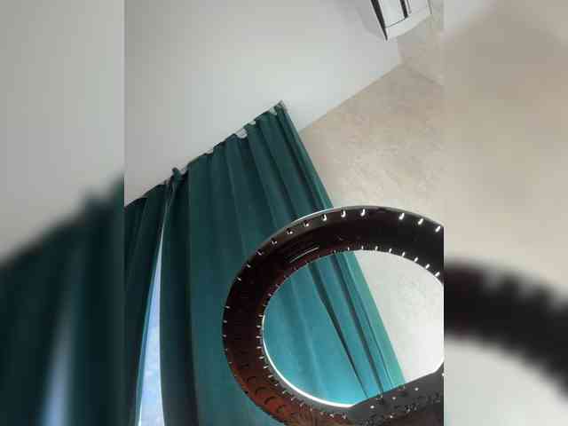 _Ellidi_'s chat room