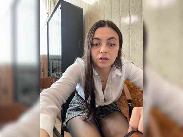 LustySass's chat room