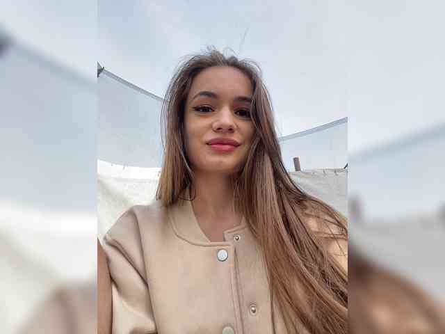 -_-_--------'s chat room