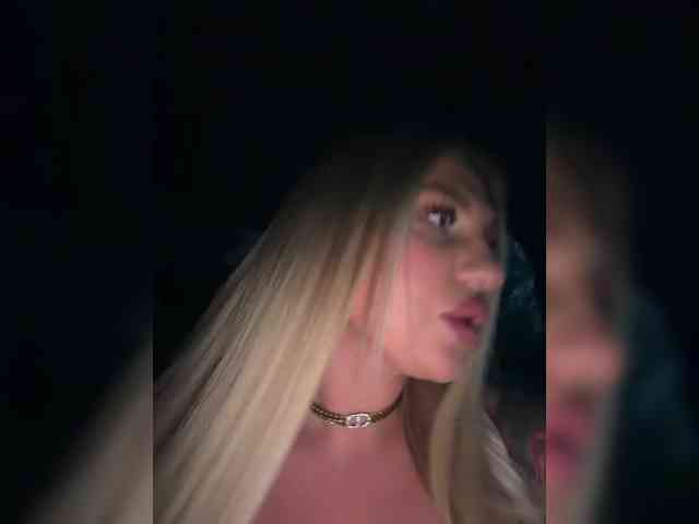 Stiflers_mom's chat room