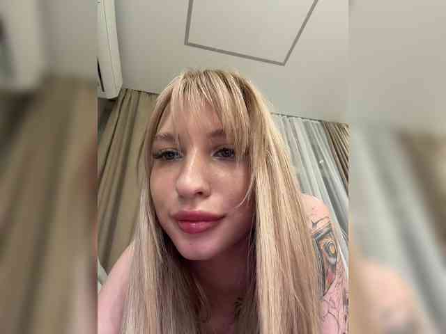 Cristi-Candy's chat room