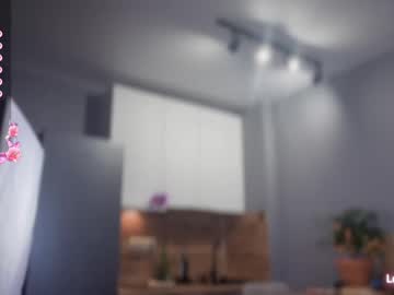 roselyn_rose's chat room