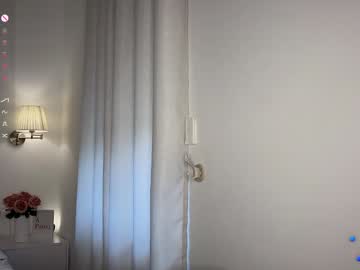 french_riv1era's chat room