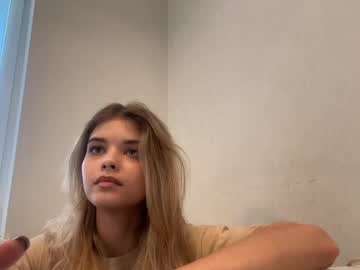 naughty_dreams_xo's chat room