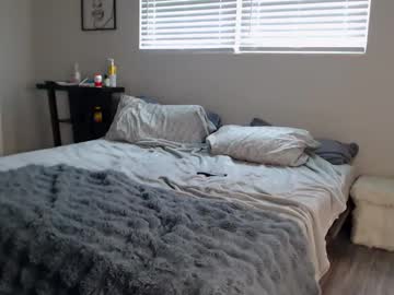 zoeemonroe's chat room