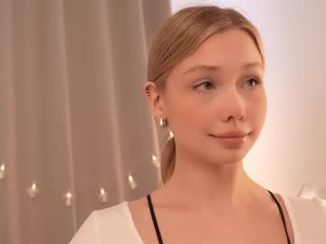 april_blush's chat room
