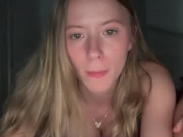 kittyscarlett18's chat room