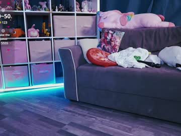 madnessalise's chat room