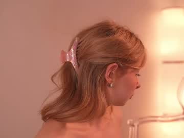 april_blush's chat room