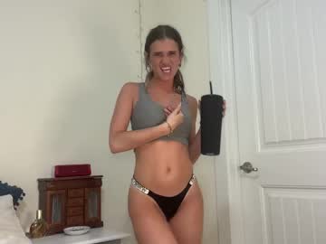 yourgirlnicolexo's chat room
