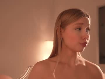 april_blush's chat room