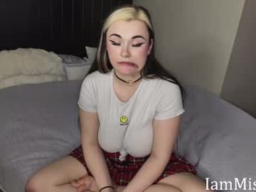 iammisstery's chat room