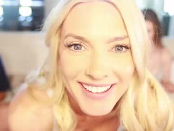 sexyblondegurl's chat room
