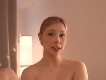 april_blush's chat room