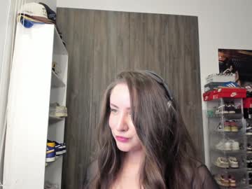 lindabluee's chat room
