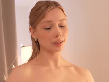 april_blush's chat room