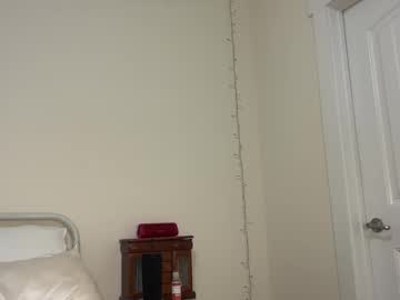 yourgirlnicolexo's chat room