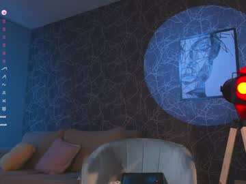 lucie_beltran's chat room