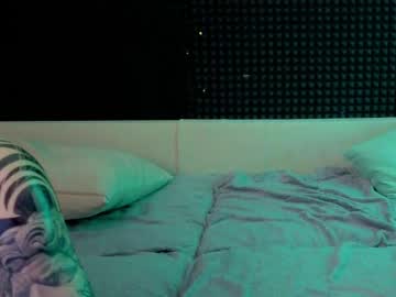 honey_bunny_96's chat room