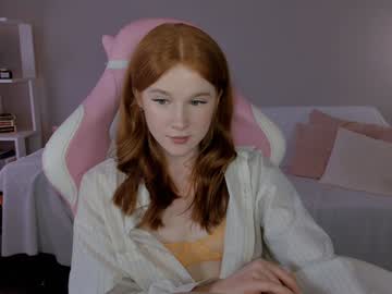 leahsthetics's chat room