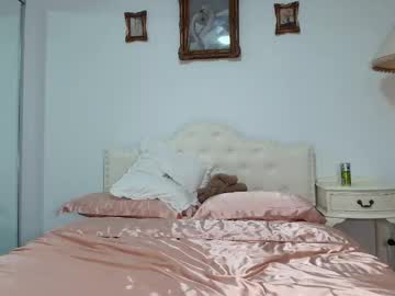 itschanelxx's chat room
