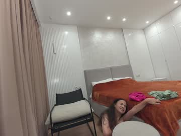 ehotlovea's chat room