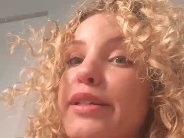 theislandgirl's chat room