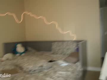 bestblondiiecb's chat room
