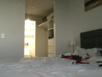 naomirhoades's chat room