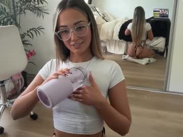 luvlivvyy's chat room