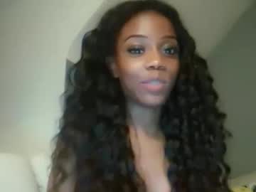 lilyblloom's chat room