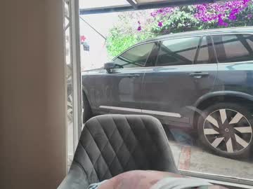vanandjuani's chat room