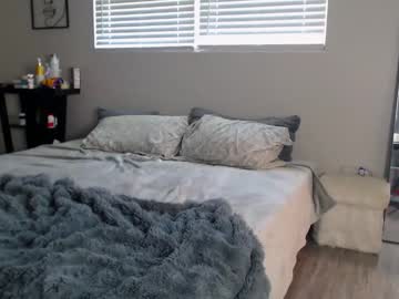 zoeemonroe's chat room